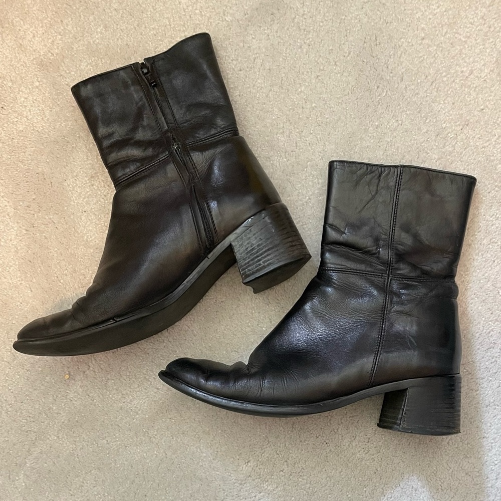 Vintage Coach, black leather lined ankle boots, 2 inch stacked heel
